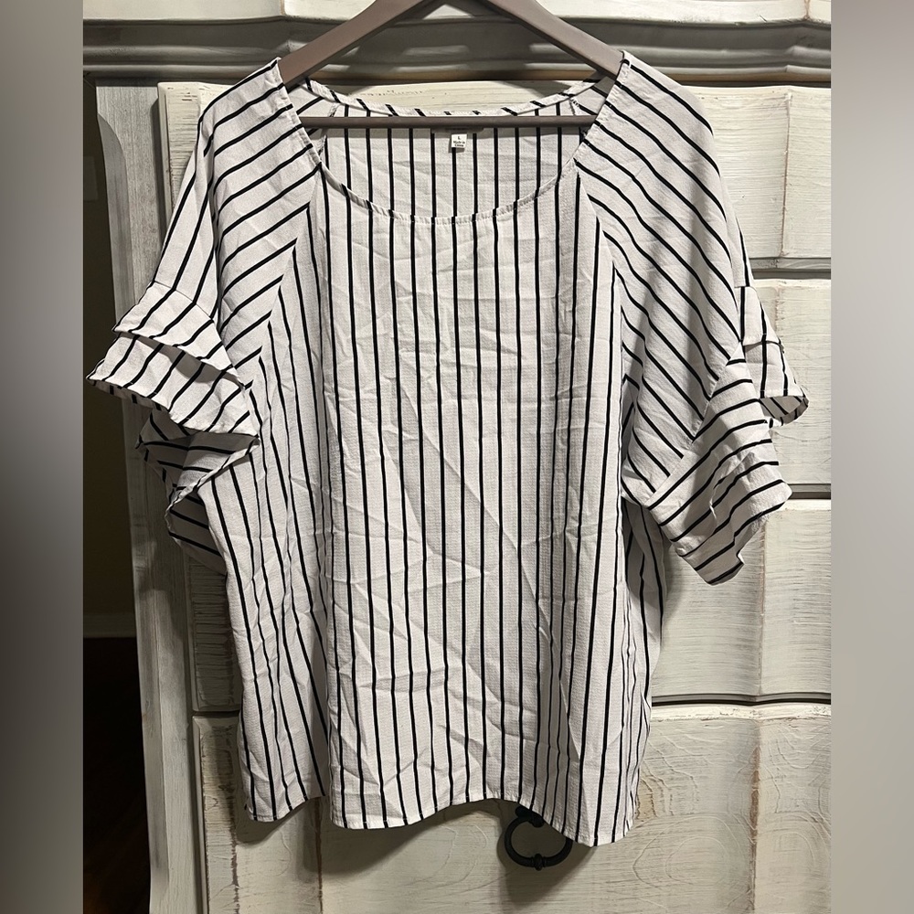 Umgee Women’s striped blouse